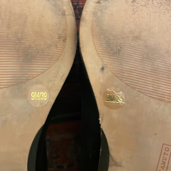 VINCE CAMUTO | EUC Black booties - Picture 4 of 4